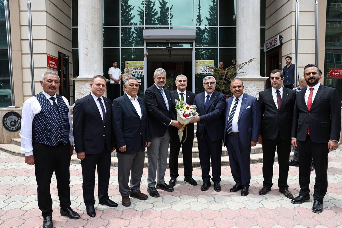 Başkan Öntürk: Hatay’ın 15 ilçesine eşit hizmet veriyoruz