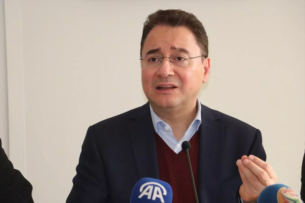 DEVA Partisi Genel Başkanı Babacan, Hatay'da temaslarda bulundu
