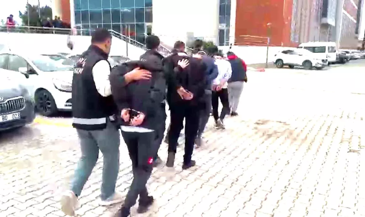 Hatay'da Aranan 12 Kişi Yakalandı