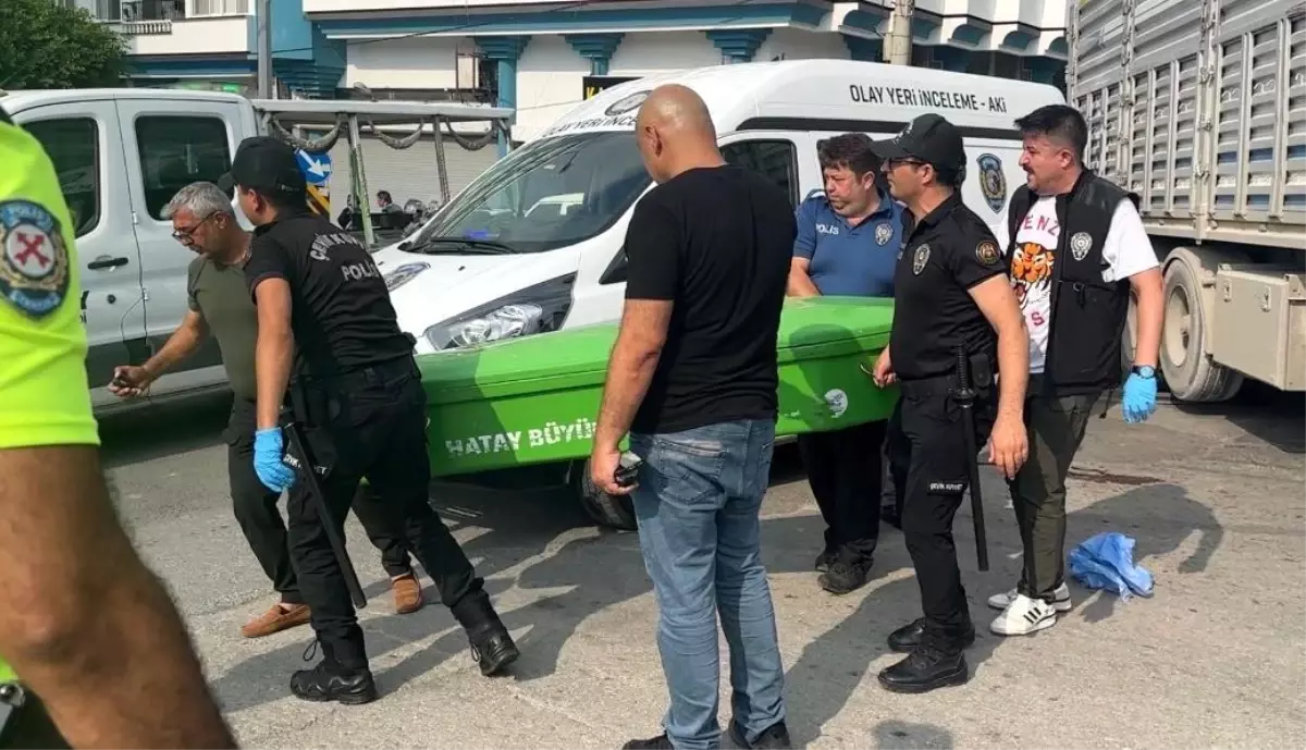 İskenderun'da Tır Çarpan Kadın Hayatını Kaybetti