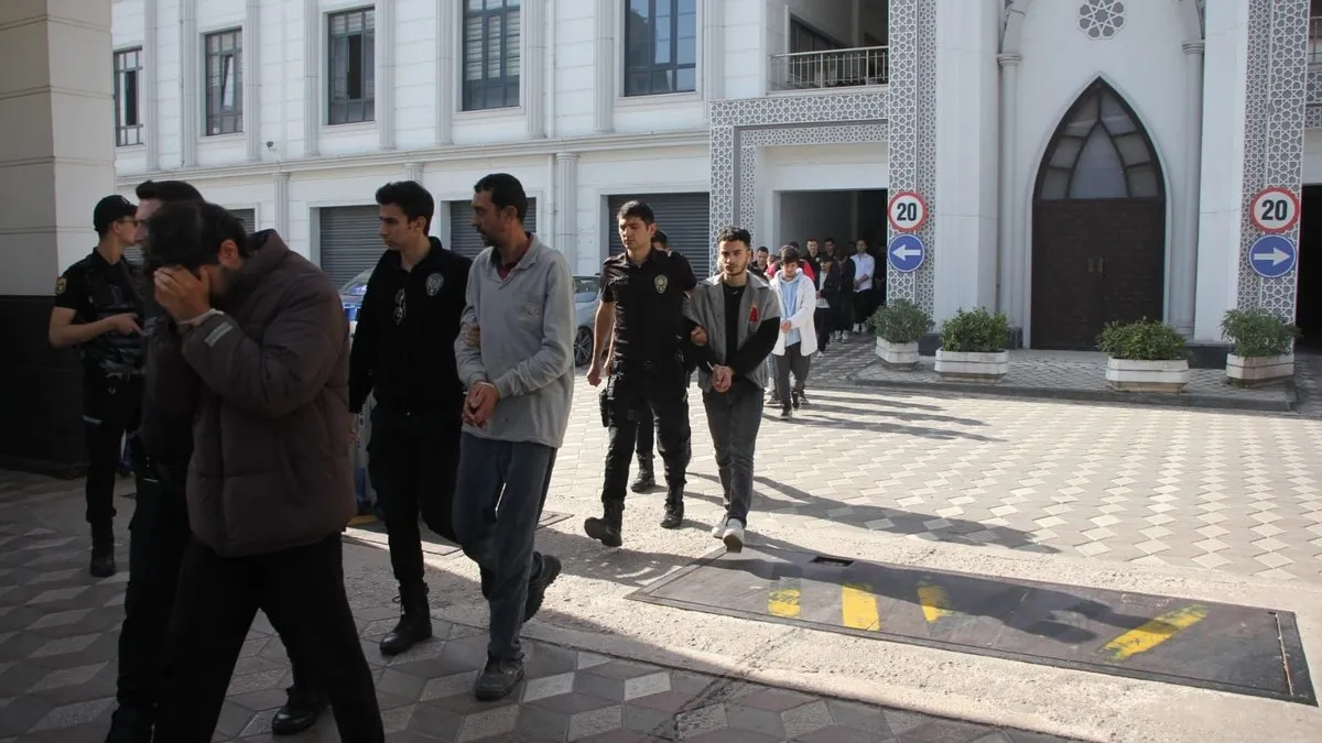Sahte araç kiralama sitesiyle 180 milyonluk vurgun: 101 gözaltı